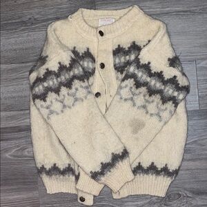 100% Wool Vintage Women’s Cardigan